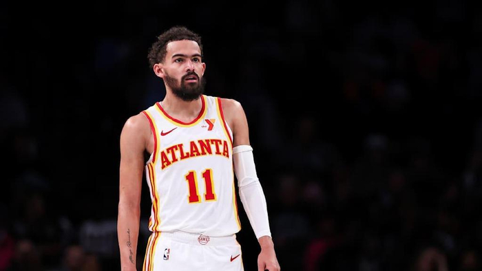 “罗马队友基情互动”，德罗西赛后新闻发布会被哲科亲吻（罗马队友展现兄弟情：哲科赛后发布会上亲吻德罗西）