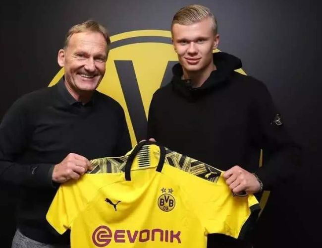 半场战报：科隆1-0汉堡，阿赫破门（上半场：阿赫破门，科隆1-0领先汉堡）