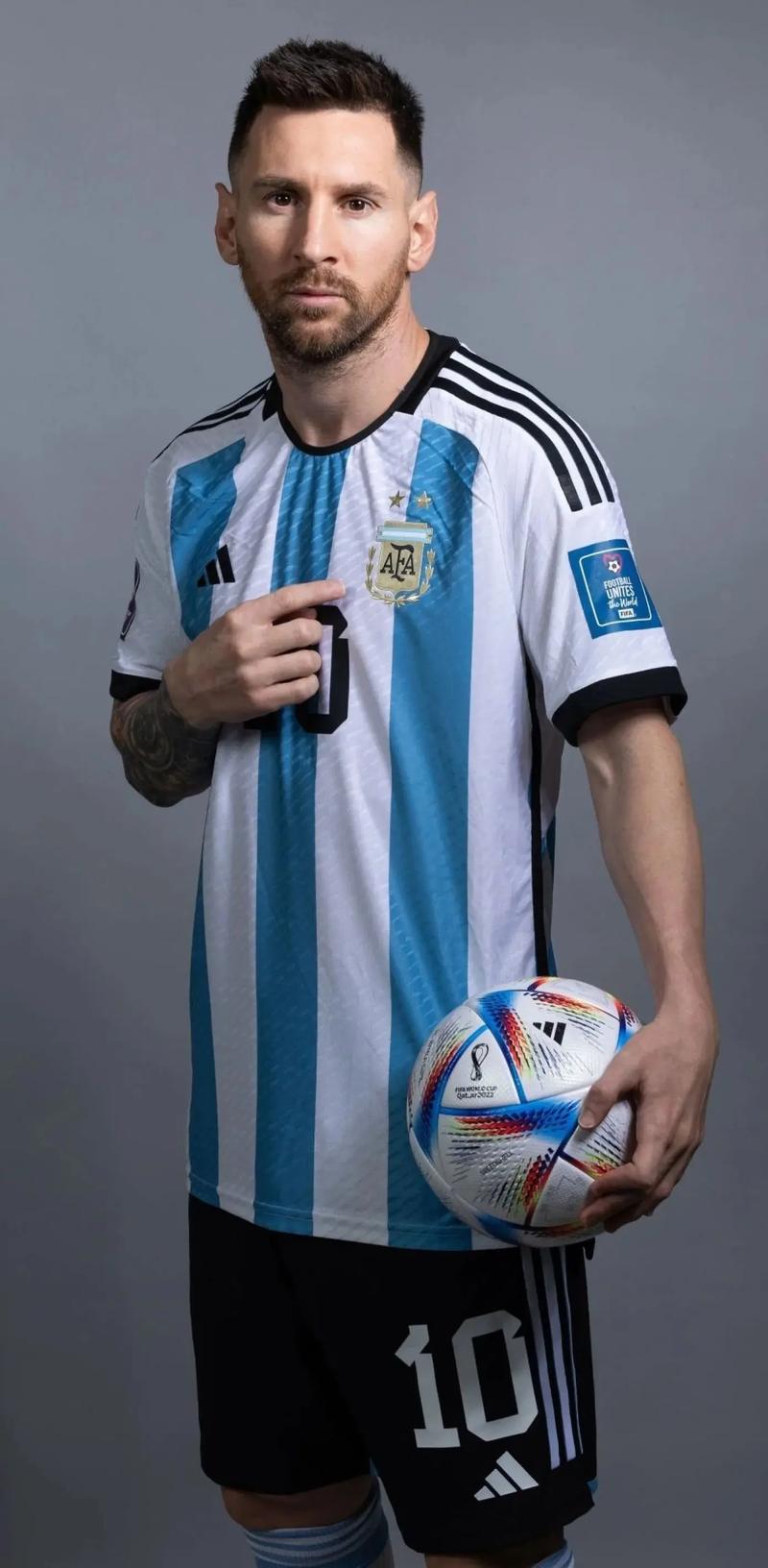 伦敦杀手！格纳布里3次欧冠客战伦敦球队斩7球1助攻（格纳布里成伦敦克星：欧冠客场三战伦敦队轰7球1助）