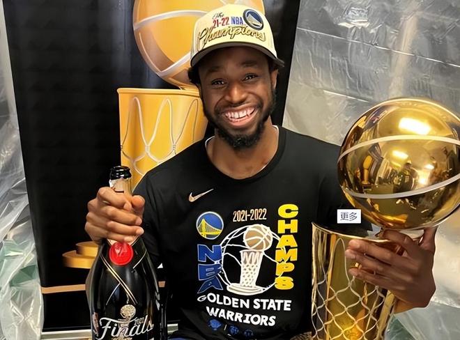 瑞士大名单：阿坎吉领衔，扎卡、科贝尔、恩多耶、R罗在列（瑞士队大名单出炉：阿坎吉压阵，扎卡、科贝尔、恩多耶、R罗悉数入选）