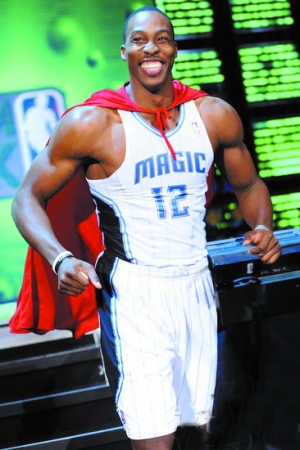 中超三连冠伴随亚冠全年不胜，海港距离“王朝”还差很远（亚冠全年未尝胜绩，中超三连冠的海港距王朝尚远）