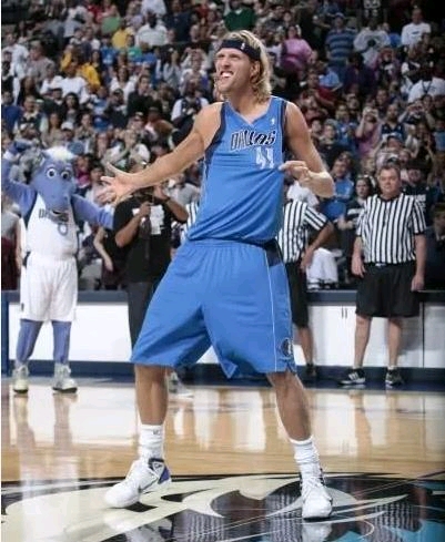 16年后首战!枪手盼延续不败神话 或1-1平巴黎（相隔16年再战，阿森纳盼续不败纪录 或与巴黎战成1-1）