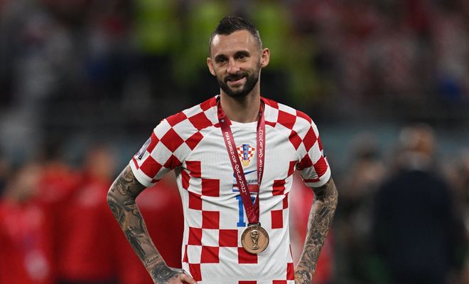 迪亚洛冲筐裁判不吹暴怒，技犯事件引发关注（迪亚洛突破未获哨怒喷裁判，技术犯规风波引热议）