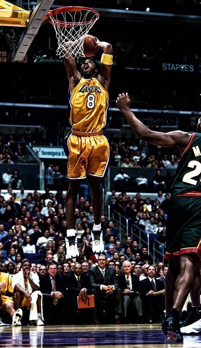 国王杯半场：格列兹曼破门，马竞2-1巴利阿里竞技（国王杯半场战报：格列兹曼建功，马竞2-1领先巴利阿里竞技）